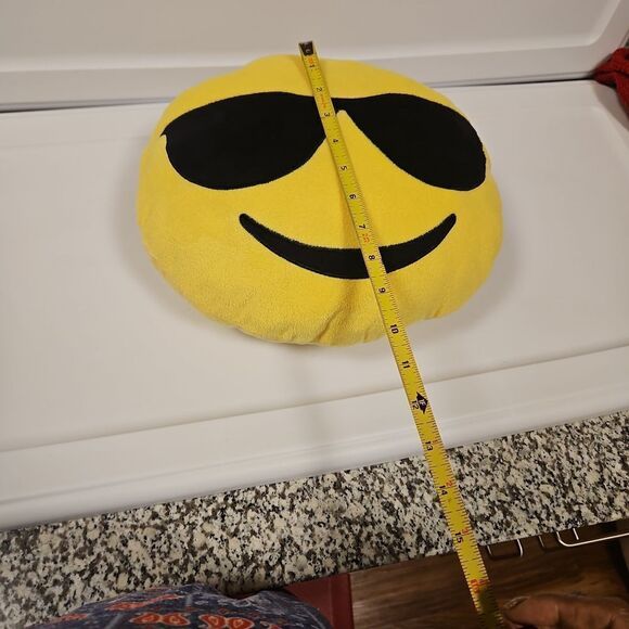 LIKE NEW Emoji Pillow Soft VIBRANT COLORS - Picture 4 of 6